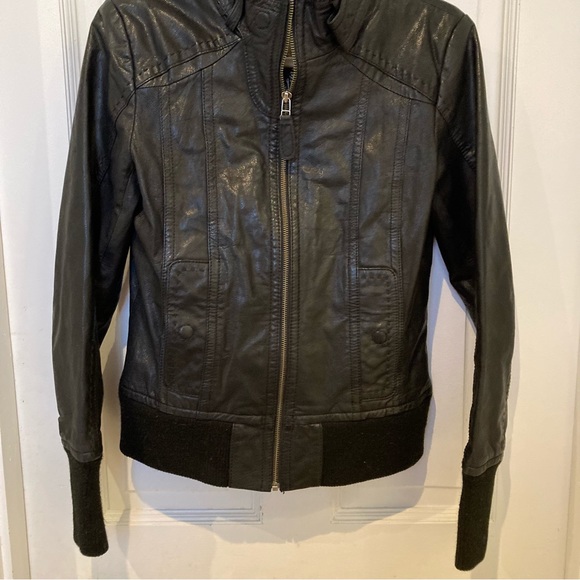 Danier Leather Jacket - Picture 3 of 7